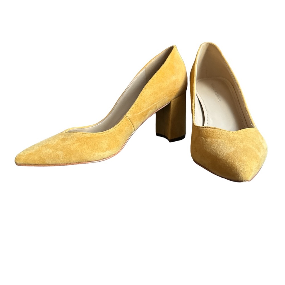 Banana Republic Size 6 yellow suede block heel pointed toe pumps